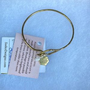 Brave bracelet - can add charms